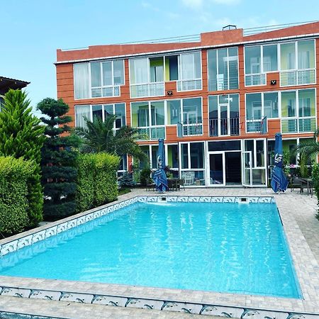 Hotel Buta Batumi Exterior foto